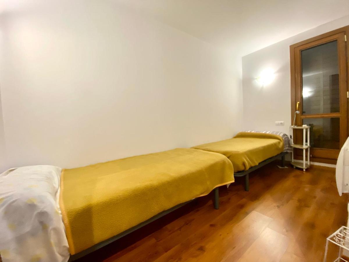 Els Esquiadors Llorts Apartment Exterior foto